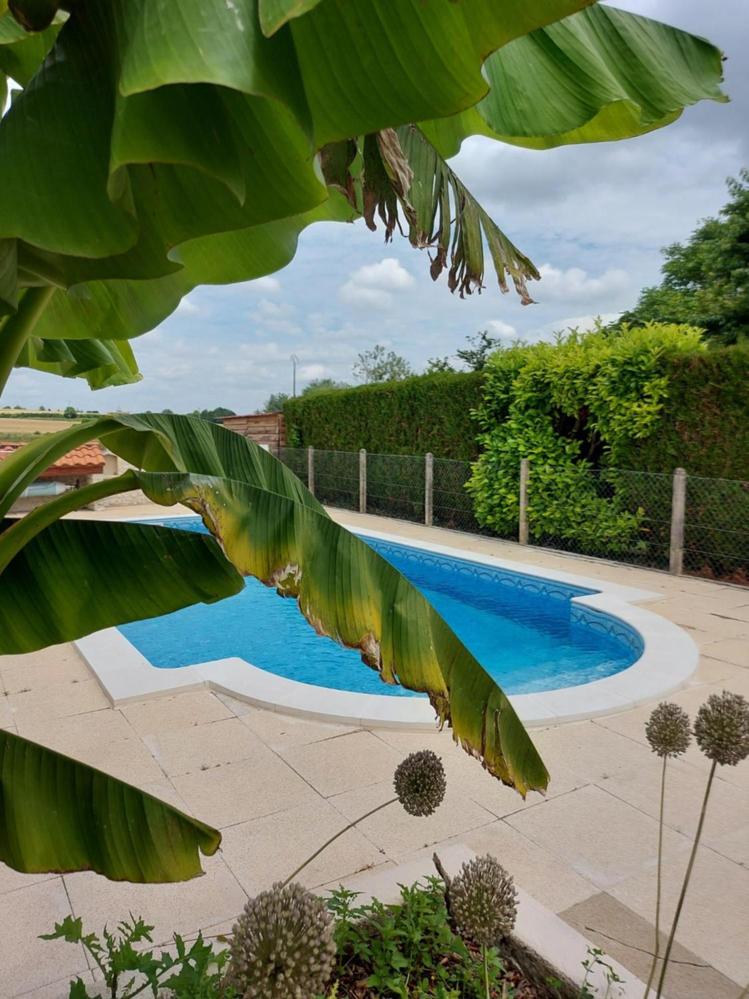 Les Roses De Jonzac Villa Mortiers Buitenkant foto